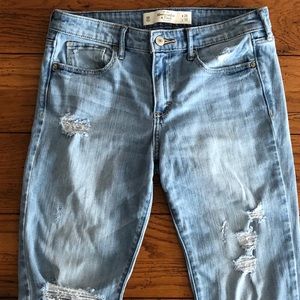 Abercrombie & Fitch light wash ripped jeans
